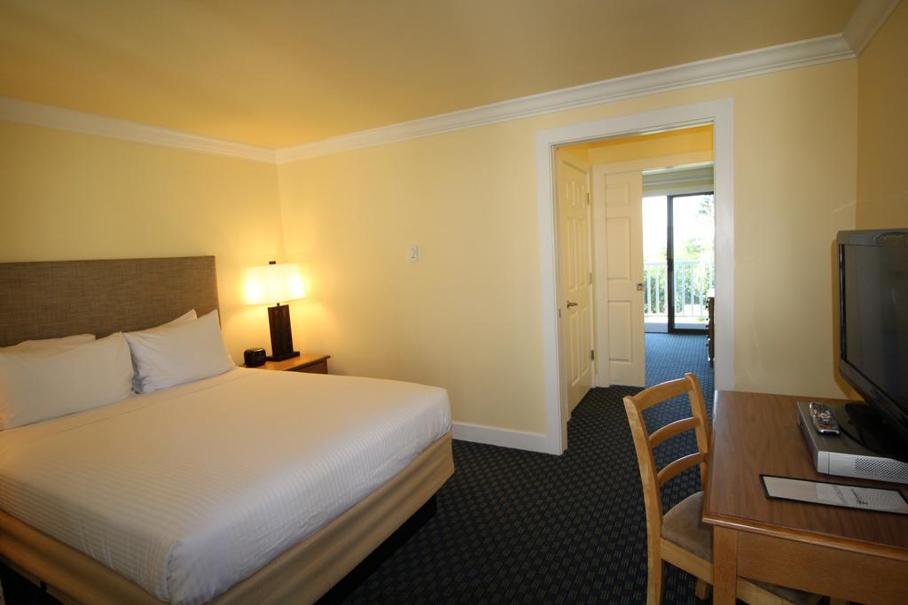 Anacortes Ship Harbor Inn Экстерьер фото